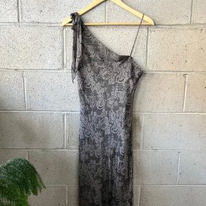 One shoulder asymmetrical silk dress lace print